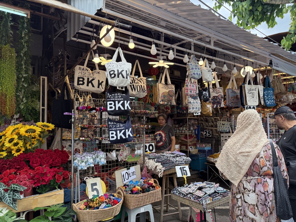 チャトチャックウィークエンドマーケットの写真