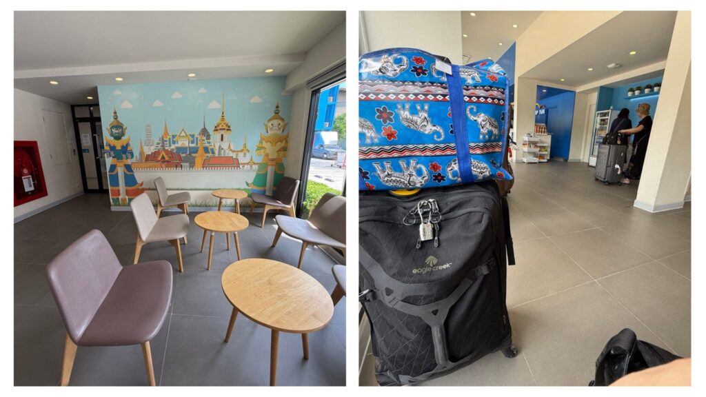 ホテル一階のテーブルやイスなど